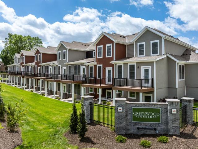 3 BR, 3.5 BA Apartment 11260 S. Hallett St Unit 14212, Lenexa, KS 66215