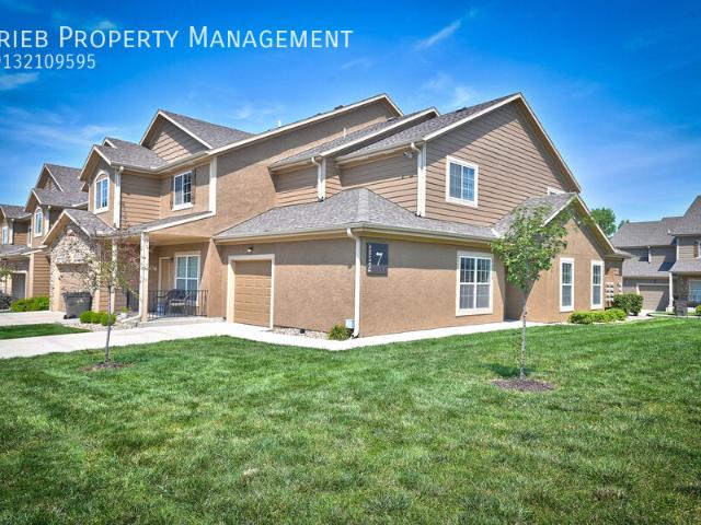 3 BR, 3.5 BA Apartment 12643 S Prairie Creek Rd, Olathe, KS 66061
