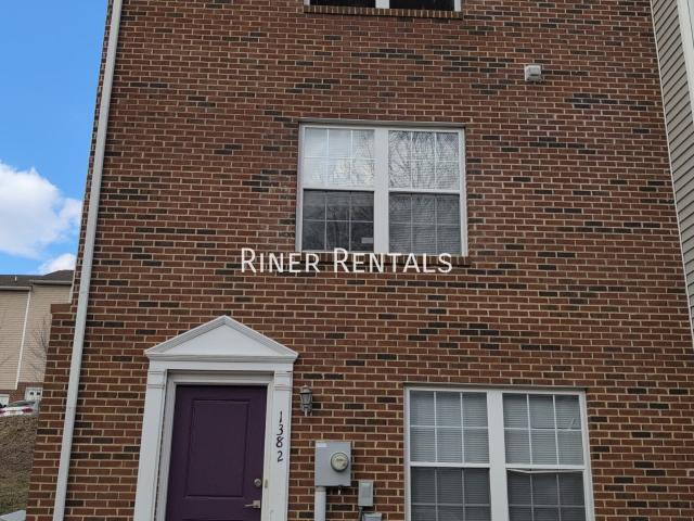 3 BR, 3.5 BA Apartment 1382 Devon Lane, Harrisonburg, VA 22801