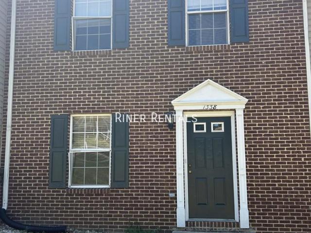 3 BR, 3.5 BA Apartment 1338 Devon Lane, Harrisonburg, VA 22801