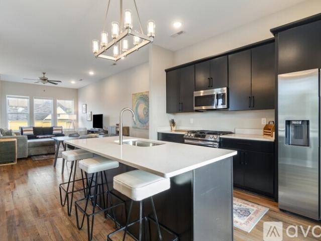 3 BR, 3.5 BA Apartment 1705 Adams St, Chattanooga, TN 37408