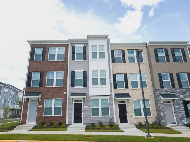 3 BR, 3.5 BA Apartment 19612 Village Walk Dr, Montgomery Village, MD 20886