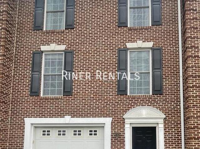 3 BR, 3.5 BA Apartment 1933 Buttonwood Court, Harrisonburg, VA 22802