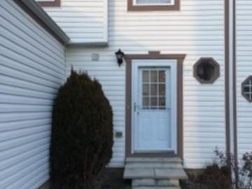 3 BR, 3.5 BA Apartment 202 Pine Valley Dr, Imperial, PA 15126