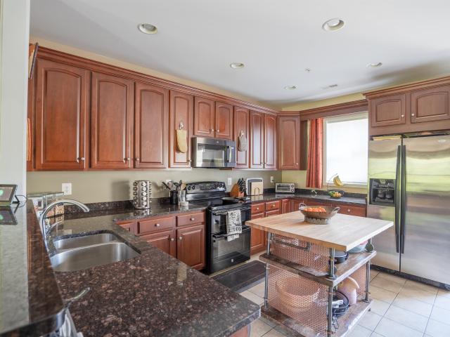 3 BR, 3.5 BA Apartment 219 S Fremont Ave, Baltimore, MD 21230