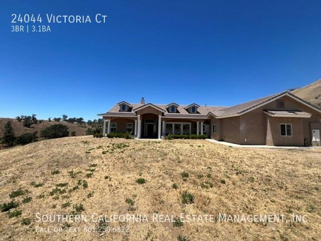 3 BR, 3.5 BA Apartment 24044 Victoria Ct, Tehachapi, CA 93561