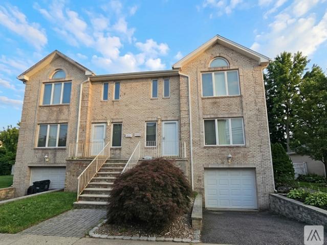 3 BR, 3.5 BA Apartment 26 B E Washington Pl, Unit B, Palisades Park, NJ 07650