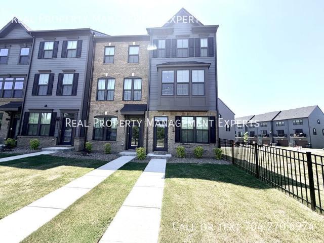 3 BR, 3.5 BA Apartment 2841 Statesville Ave, Charlotte, NC 28206