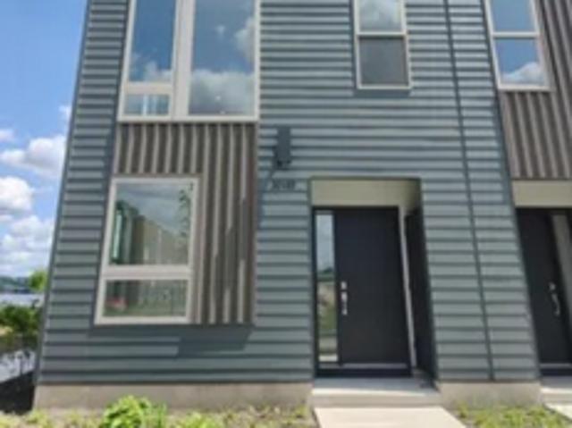 3 BR, 3.5 BA Apartment 3040 South Northbank Place, Philadelphia, PA 19125