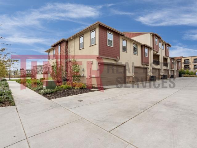 3 BR, 3.5 BA Apartment 3069 Cityscape Walk, Sacramento, CA 95833