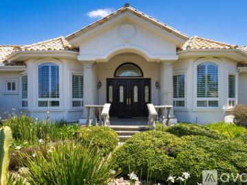 3 BR, 3.5 BA Apartment 3377 Calle Margarita, Encinitas, CA 92024