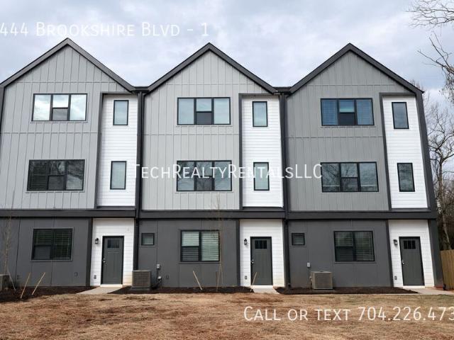 3 BR, 3.5 BA Apartment 3444 Brookshire Blvd, Charlotte, NC 28216