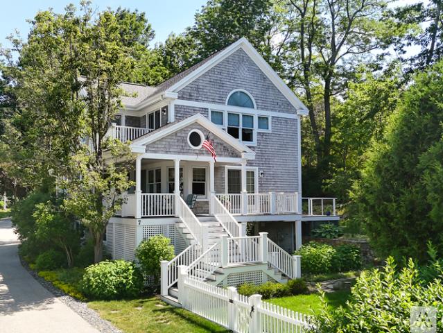 3 BR, 3.5 BA Apartment 7 Orchard Ln, York, ME 03909