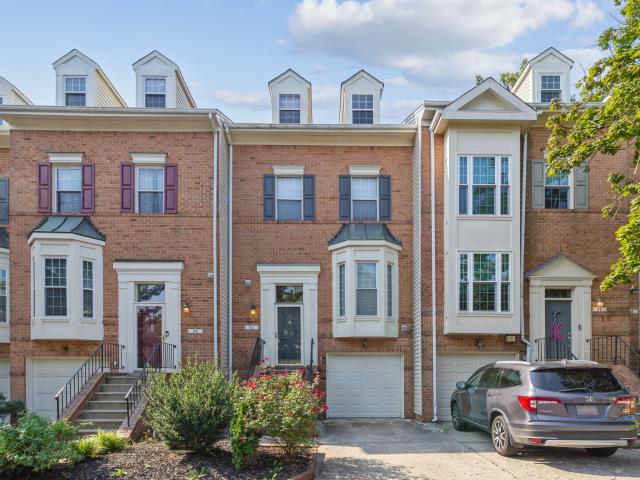 3 BR, 3.5 BA Apartment 52 Silver Moon Dr, Silver Spring, MD 20904