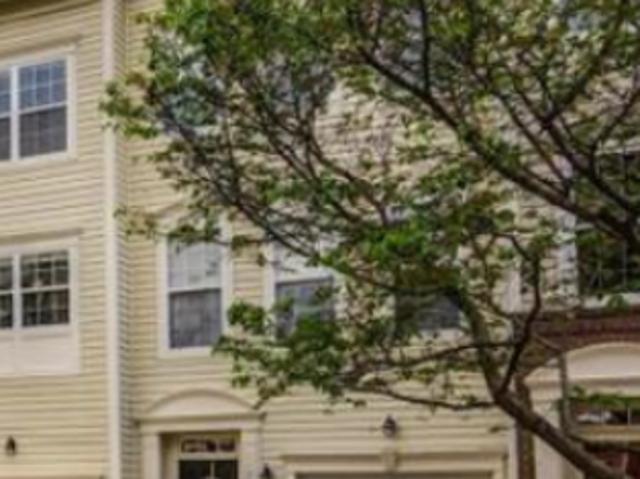 3 BR, 3.5 BA Apartment 5305 Chieftain Cir, Alexandria, VA 22312
