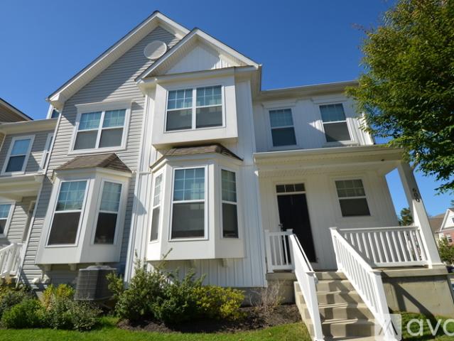 3 BR, 3.5 BA Apartment 600 Albion Place, Unit 600, Downingtown, PA 19335