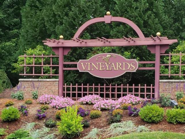 3 Br, 3 bath, Townhouse/Brownstone/RowHouse 0 Cabernet Drive