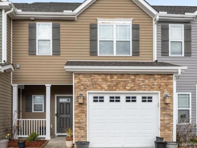 3 Br, 3 bath, Townhouse/Brownstone/RowHouse 1808 Fox Den Way
