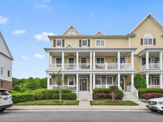 3 Br, 3 bath, Townhouse/Brownstone/RowHouse 36366 Azalea Ave
