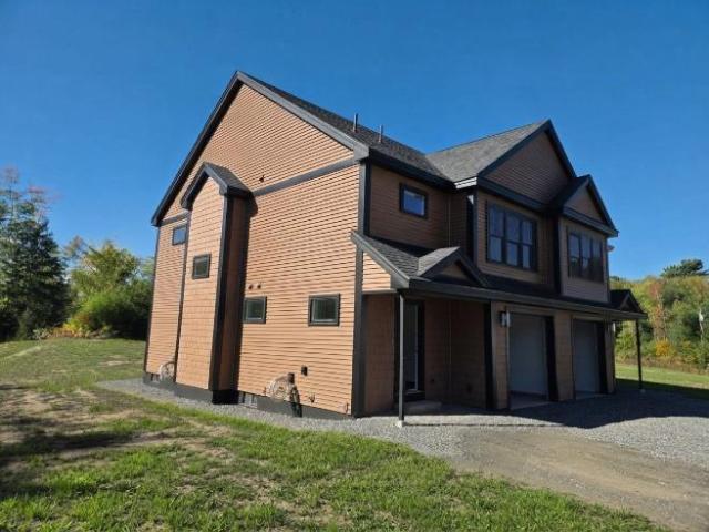 3 Br, 3 bath, Condo 6 Huckleberry Ln