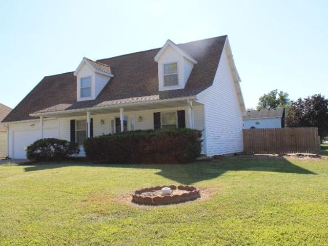 3 Br, 3 bath, Single Family 1701 Southfield Dr