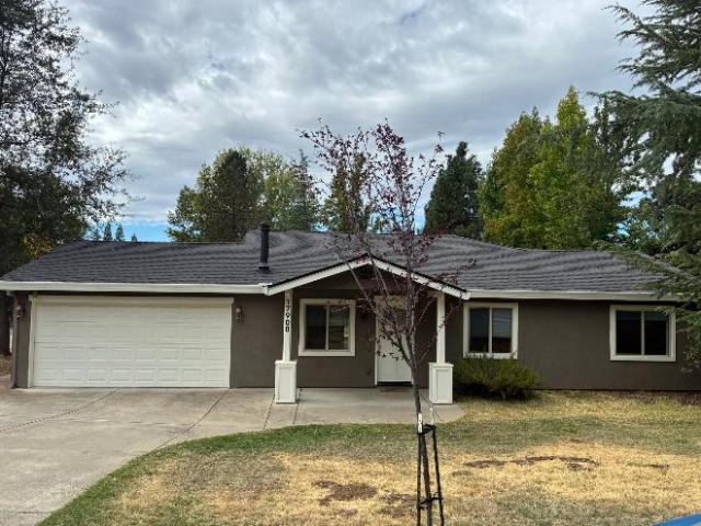 3 Br, 3 bath, Single Family 17900 Lake Forest Drive