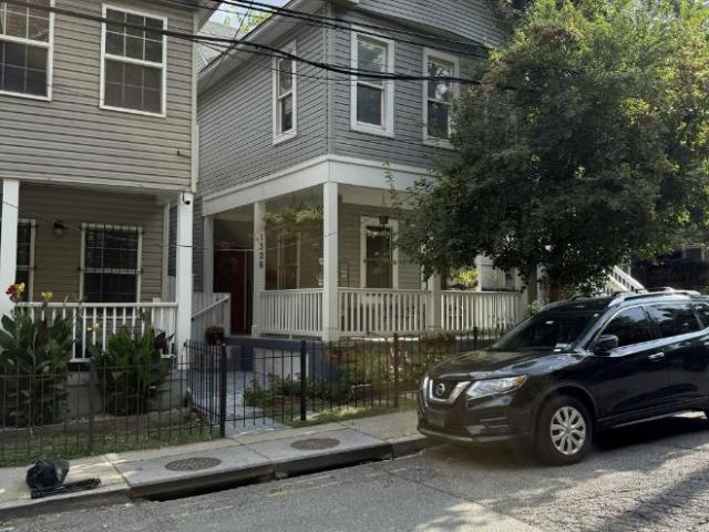 3 Br, 3 bath, Single Family 1328 Morris Rd SE