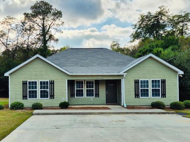 3 Br, 3 bath, Single Family 2208 Thornhill Road