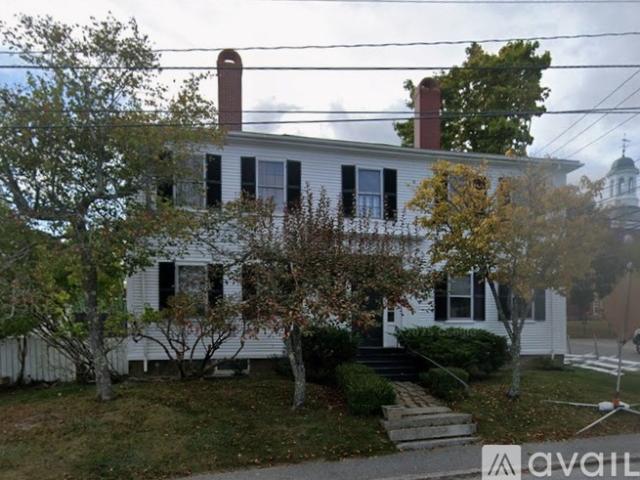 3 BR, 3 BA Apartment 14 Court Street, Machias, ME 04654