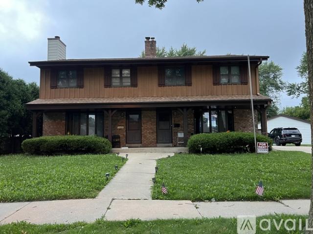 3 BR, 3 BA Apartment 1506 W Plainfield Ave, Unit 1504, Milwaukee, WI 53221