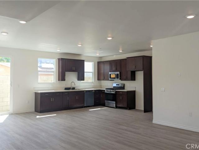 3 BR, 3 BA Apartment 15115 Logos Court, North Hills, CA 91343