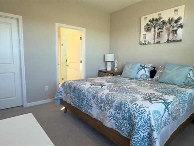 3 BR, 3 BA Apartment 15285 Shady Palms Lane, Nokomis, FL 34275