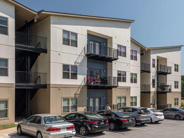 3 BR, 3 BA Apartment 1555 South Crews Lane Unit 1509 305, Fayetteville, AR 72701