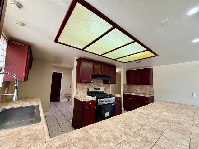 3 BR, 3 BA Apartment 15939 Tyrol Drive, Fontana, CA 92337