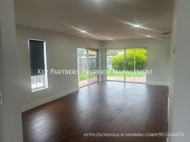 3 BR, 3 BA Apartment 16001 SW 140th Ct, Miami, FL 33177