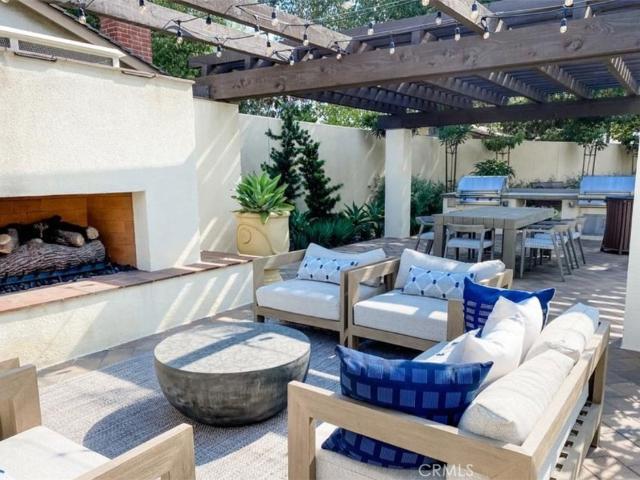 3 BR, 3 BA Apartment 17 Bedford Court, Arcadia, CA 91007