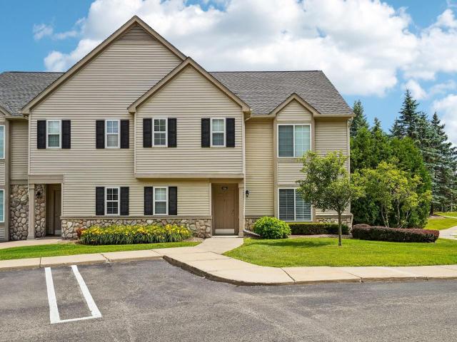 3 BR, 3 BA Apartment 100 Lake Village Boulevard Unit 23 23204, Auburn Hills, MI 48326