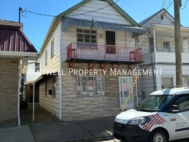 3 BR, 3 BA Apartment 1022 McKean Ave, Charleroi, PA 15022