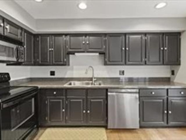 3 BR, 3 BA Apartment 102 Foxwood Circle, Peabody, MA 01960