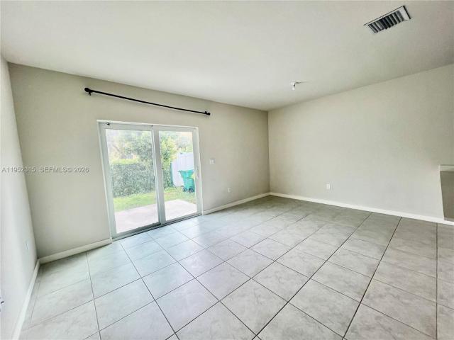 3 BR, 3 BA Apartment 1045 Northwest 4th Terrace, Florida City, FL 33034