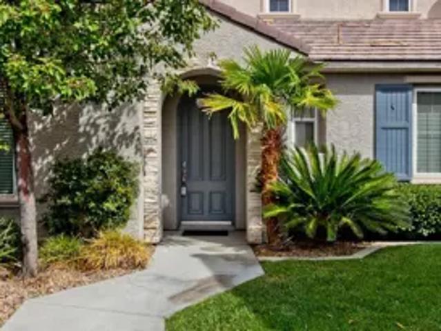3 BR, 3 BA Apartment 10622 Spicenut Dr, Las Vegas, NV 89135