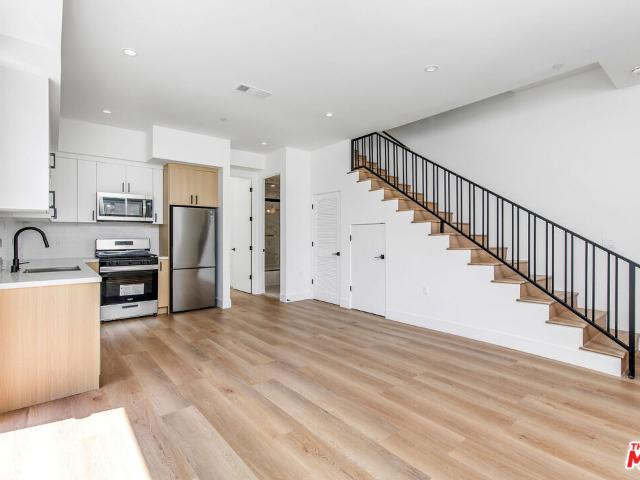 3 BR, 3 BA Apartment 11241 Morrison Street, North Hollywood, CA 91601