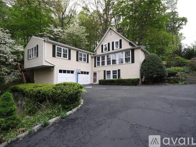 3 BR, 3 BA Apartment 1286 Long Ridge Rd, Unit Main, Stamford, CT 06903