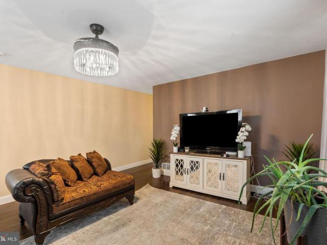 3 BR, 3 BA Apartment 133 Robbins Ave, Ewing, NJ 08638