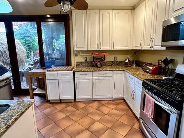 3 BR, 3 BA Apartment 1362 Masselin Avenue, Los Angeles, CA 90019