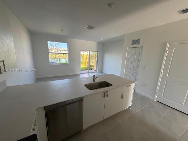 3 BR, 3 BA Apartment 2732 Southeast 26th Avenue, Homestead, FL 33035