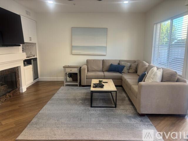 3 BR, 3 BA Apartment 2823 North Naples Court, Unit C, Orange, CA 92867