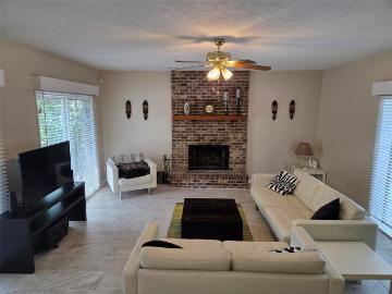 3 BR, 3 BA Apartment 215 48th Street Northwest, Bradenton, FL 34209