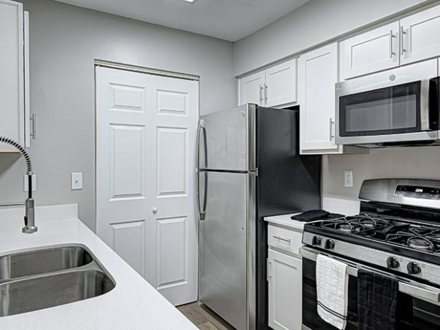 3 BR, 3 BA Apartment 2223 East 151st Street Unit 71 05, Carmel, IN 46033