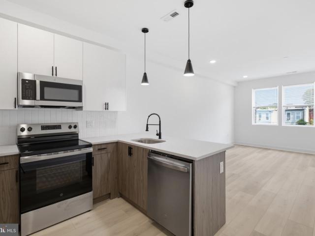 3 BR, 3 BA Apartment 2237 N 16th St, Philadelphia, PA 19132